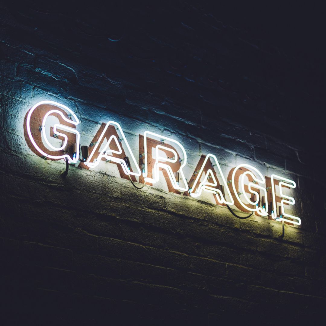 garageneonsign_garage.jpg